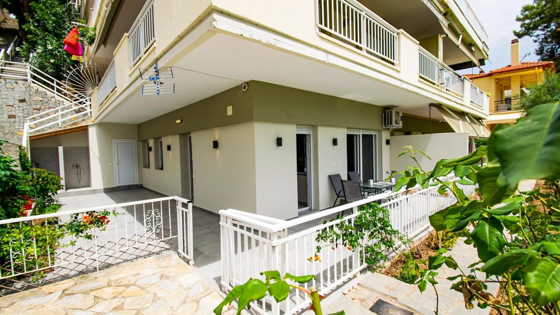 Eleni Seafront Apartment By Rentalspro Services-Nea Moudania Halkidiki