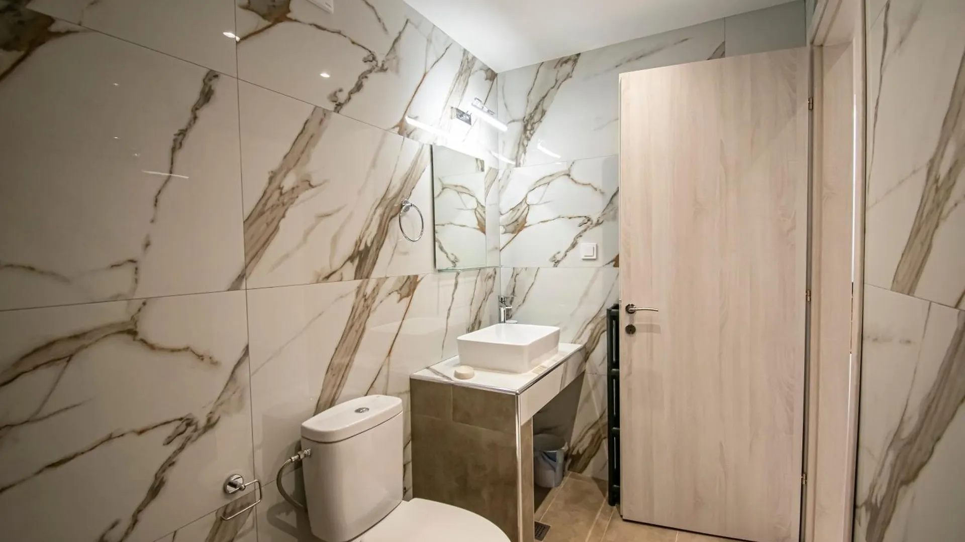 Eleni Seafront Apartment By Rentalspro Services-Nea Moudania Halkidiki Greece